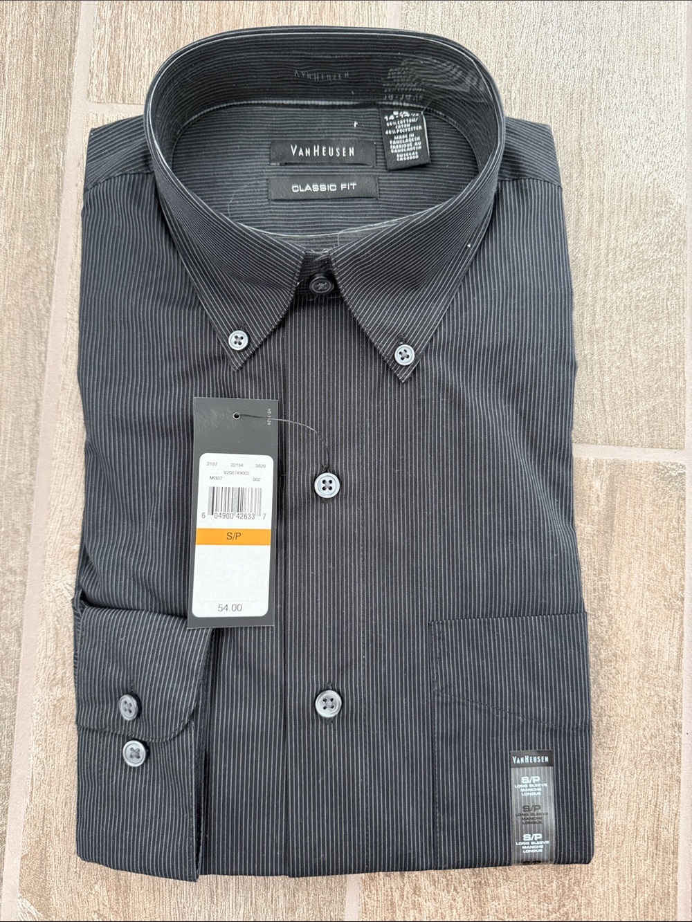 Van Heusen Men’s black dress shirt size 14 - 14.5 small Classic Fit Wrinkle Free